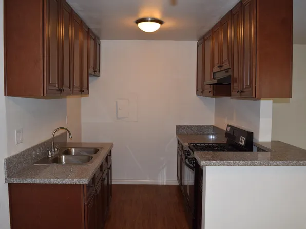El Conquistador, 15005 Sherman Way APT 315, Van Nuys, CA 91405