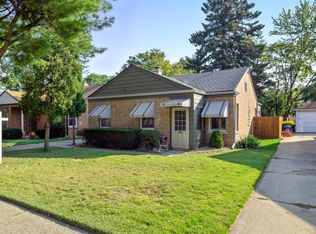 8243 Mango Ave, Morton Grove, IL 60053