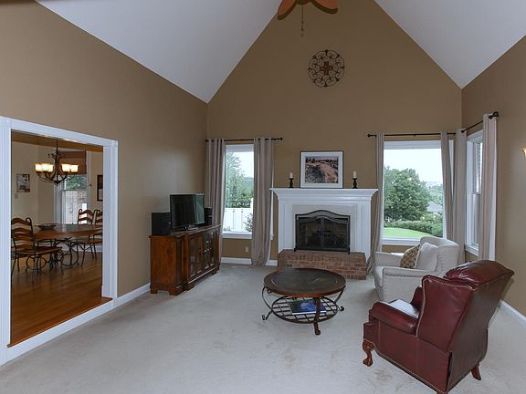 5th image of 7417 Amberwood Dr