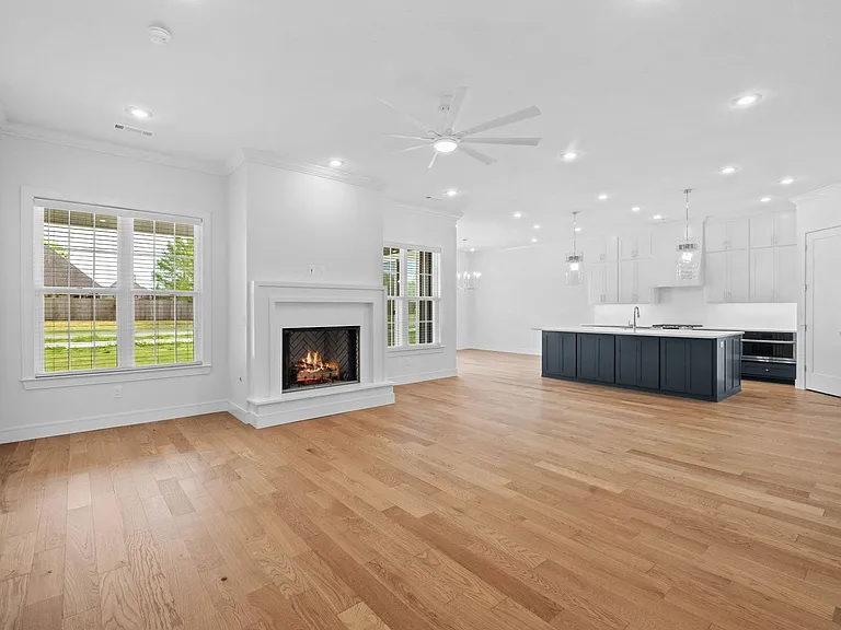 6465 Courtland Ave — Photo 3