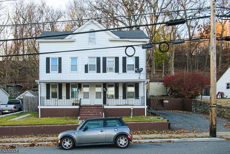 2nd image of 151-153 Mount Hope Ave