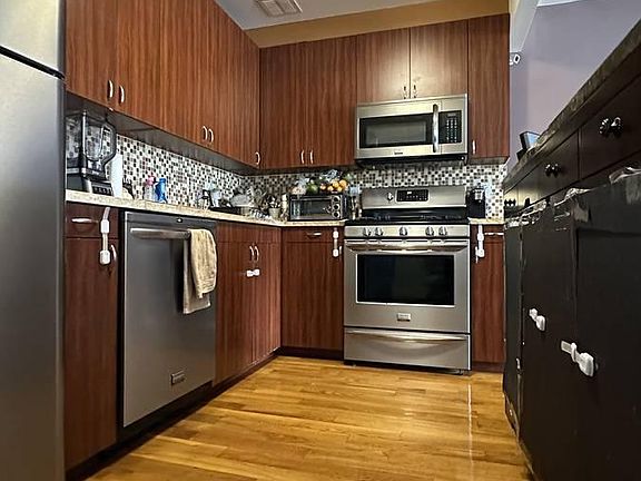 3rd image of 2757 Cropsey Ave #1