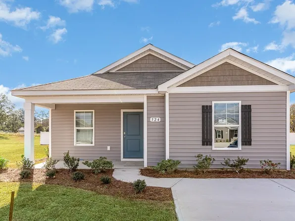 71 Cambridge Dr, Tabor City, NC 28463