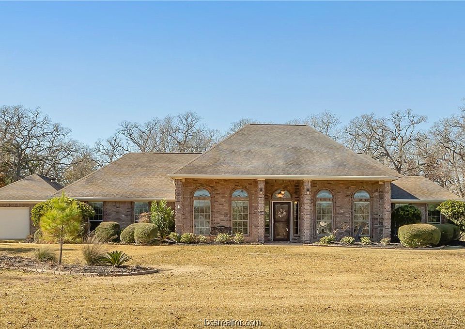 1st image of 11806 Great Oaks Dr