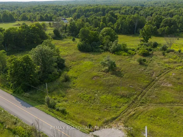 816 Bennett Lake Rd, Tay Valley, ON K0G 1A0