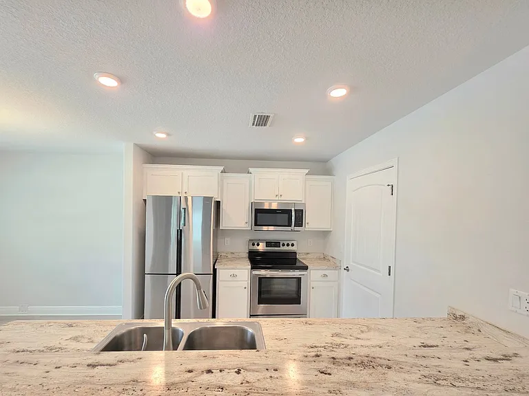 358 Cardinal Cove Ct — Photo 4