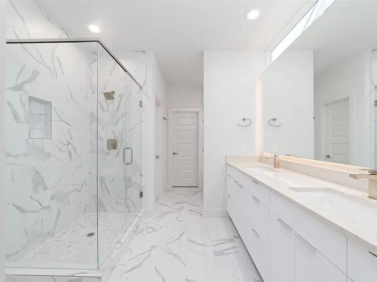 3007 Ventas Dr — Photo 29