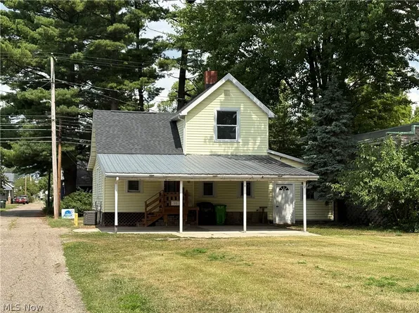 515 E 3rd St, Dover, OH 44622