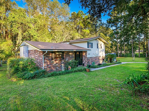 2nd image of 37075 Ruby Dr