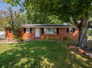31 Garland Dr, Manchester, TN 37355
