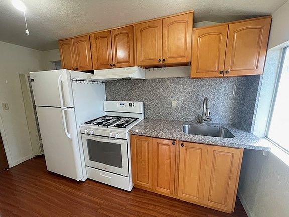 4th image of 422 S Sunnyvale Ave #3