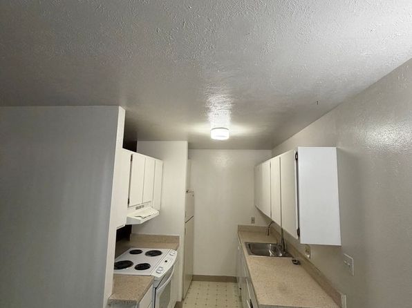 1260 Kalmia Ave #15