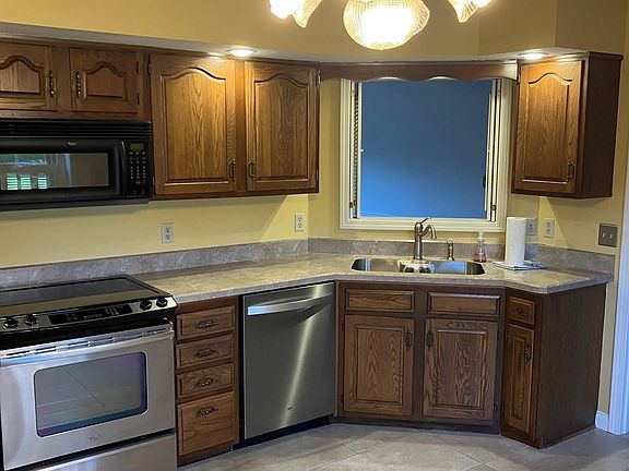 5th image of 814 Kingswood Dr