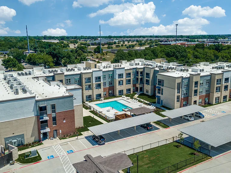 Embree Eastside By Palladium — Photo 15