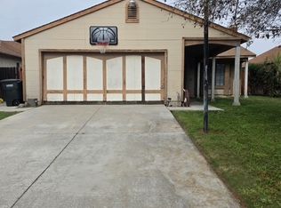 2099 Applewood St, Colton, CA 92324