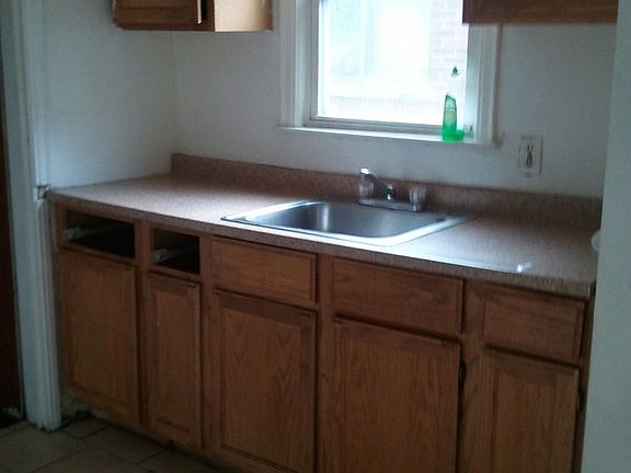 4th image of 15700 Rossini Dr