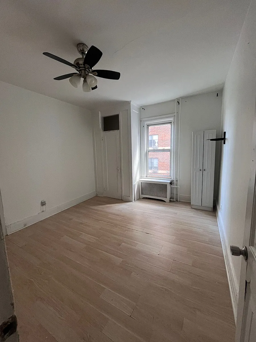 Building Photo - 110 N 5th Ave #4B