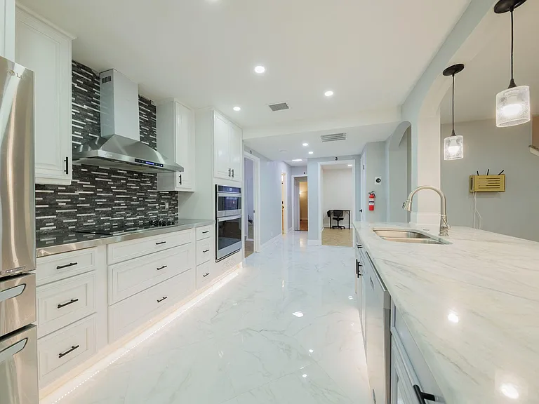 Fairfield Dr — Photo 10