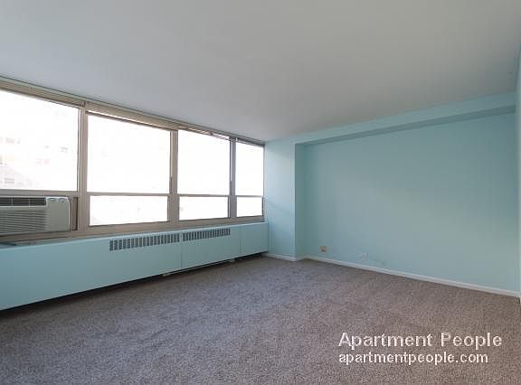 3rd image of 3950 N Lake Shore Dr APT 1622