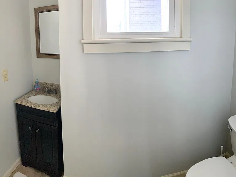 1/2 bath
