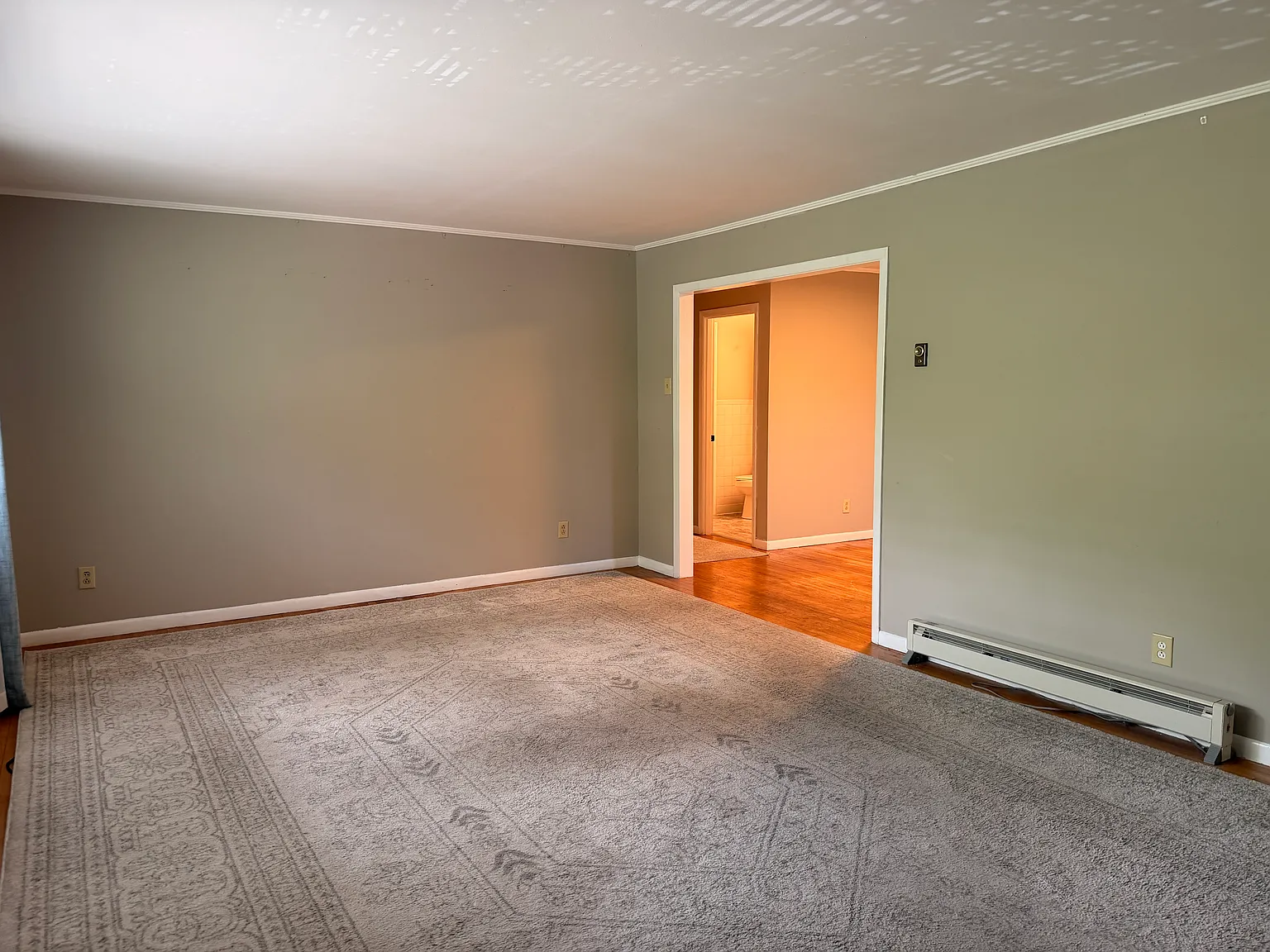 2 bed, 1.5 bath, 1100 sqft, $1,600 — Photo 3