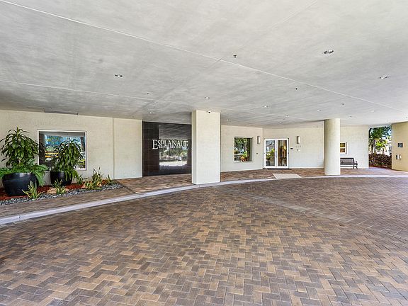 3rd image of 401 SW 4th Avenue #1201