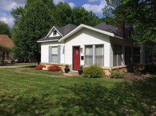 912 NW A St, Bentonville, AR 72712