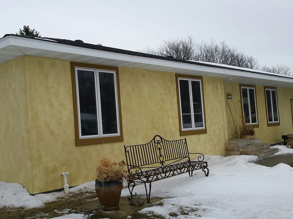 2nd image of 820 4th St