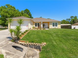 7102 Blackbird Ave, Weeki Wachee, FL 34613