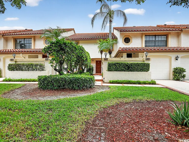 7773 La Mirada Dr — Photo 1