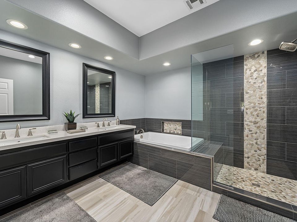 1st image of 48637 Vista Tierra