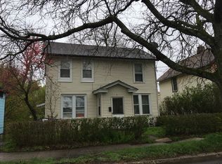 7 Madison St, Newton, NJ 07860