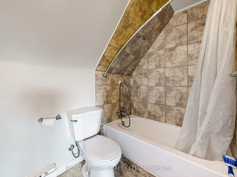 259 Victoria Ave N #3 — Photo 17