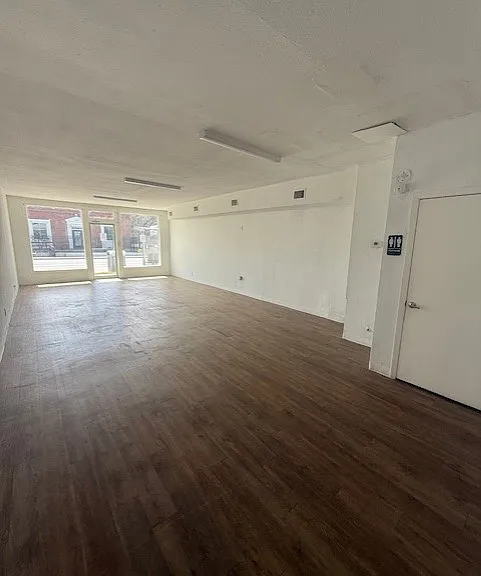 1122 Morgan Ave — Photo 4