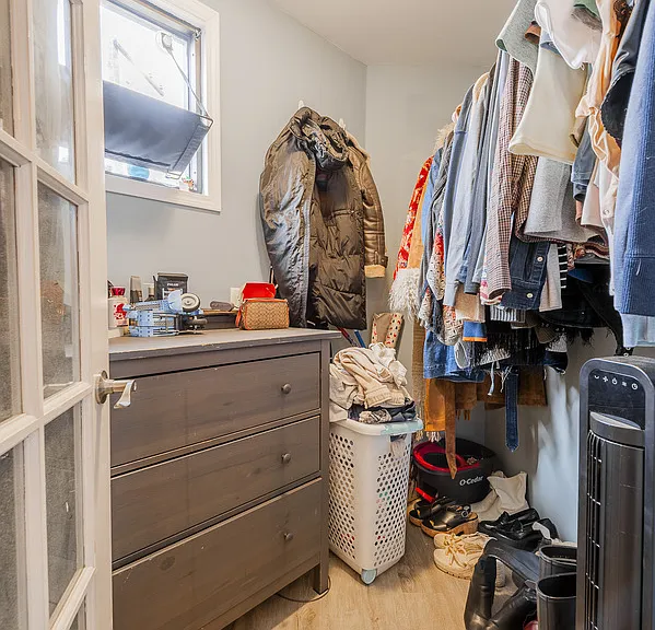 2411 W Belle Plaine Ave #2 — Photo 10