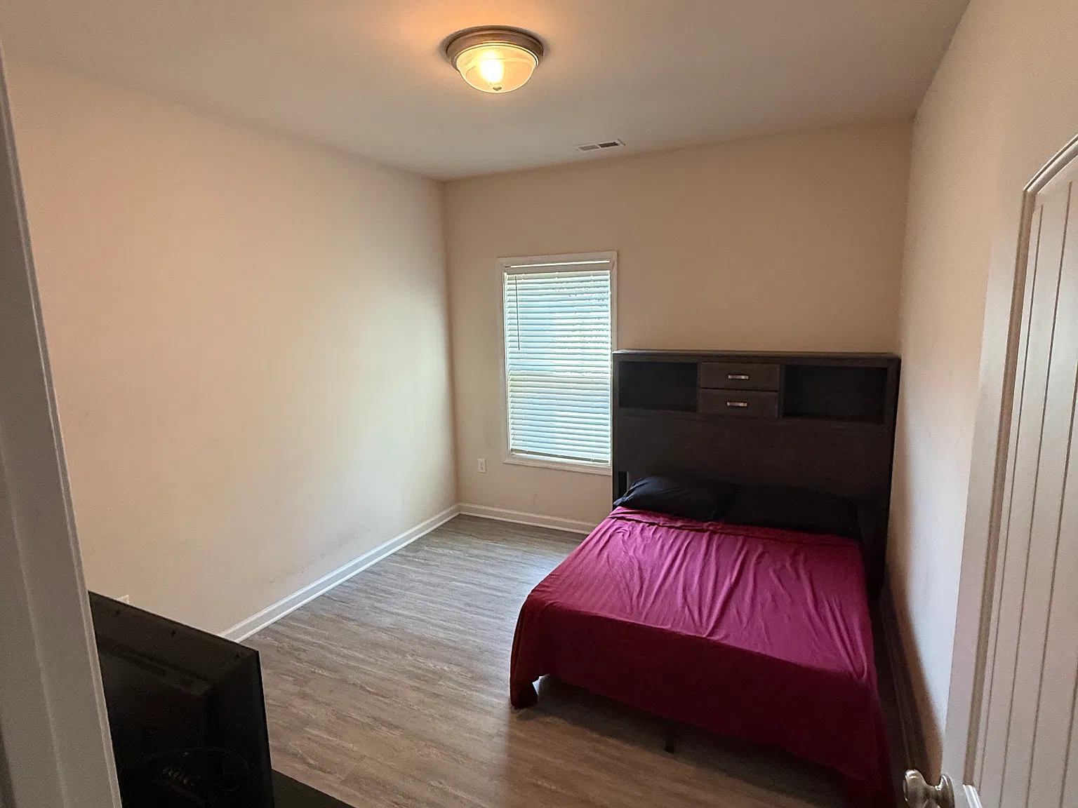 4 bed, 2688 sqft, $3,500 — Photo 4