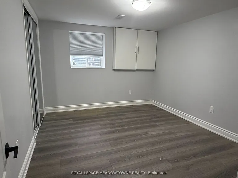 4 Keats Ave #BASEMENT — Photo 5