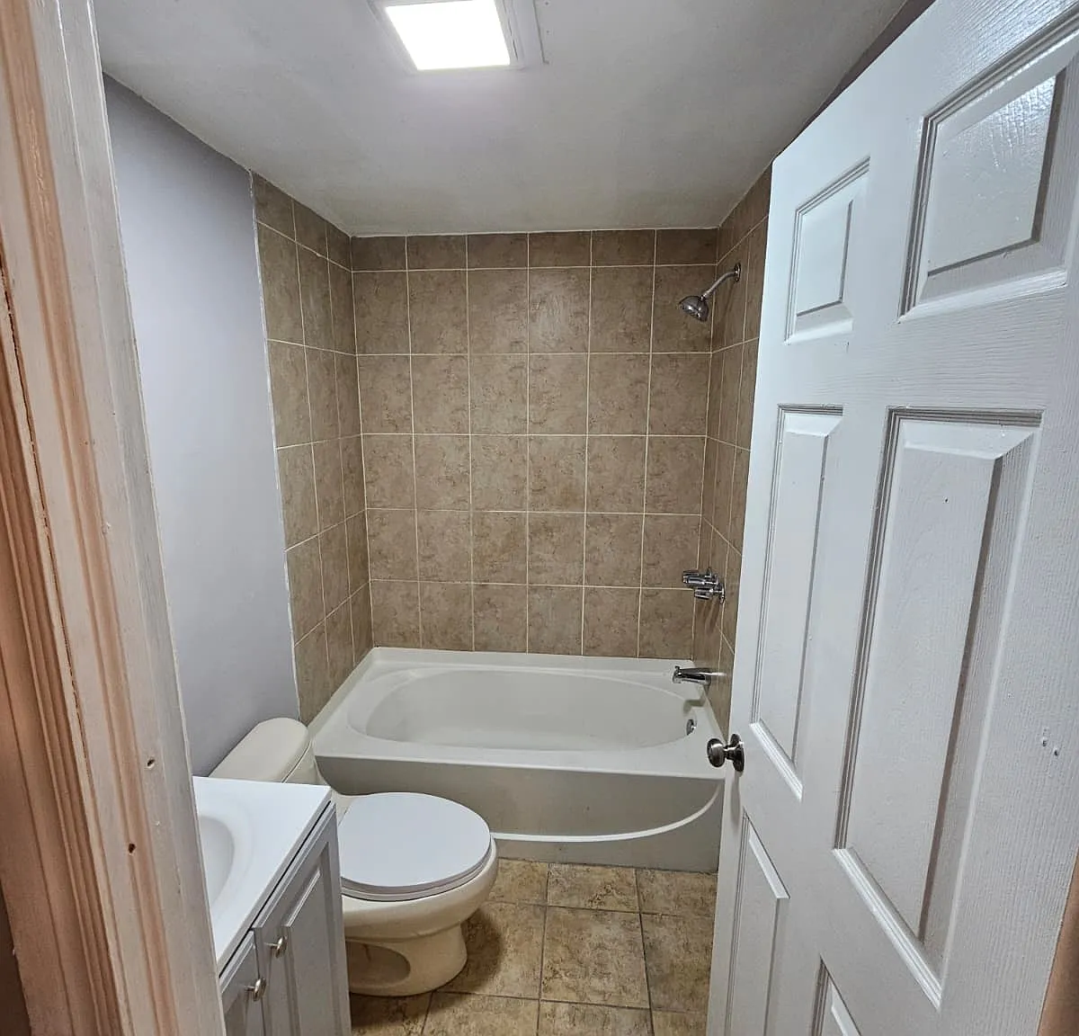 2 bed, 950 sqft, $1,400 — Photo 3