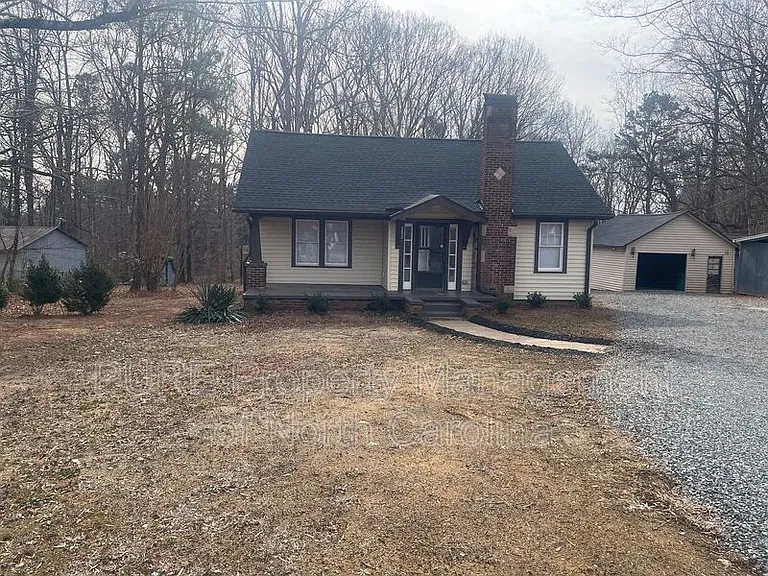 3355 E Ridge Rd — Photo 2