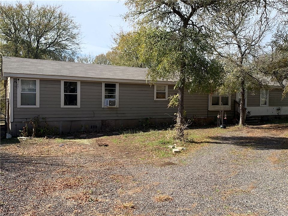 2nd image of 274 Legend Oaks Dr