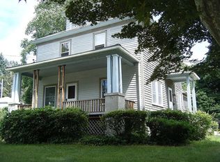27 Hazard St, Coventry, RI 02816