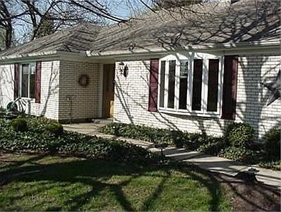 3rd image of 1421 Penbrooke Trl