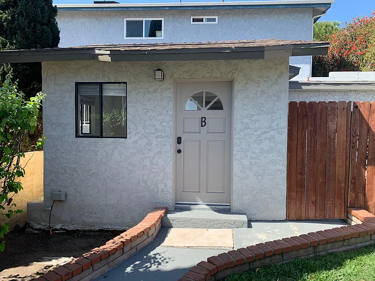 515 N Cabrillo Ave #B — Photo 10