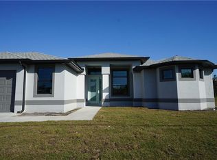 52 Tournament Rd, Rotonda West, FL 33947