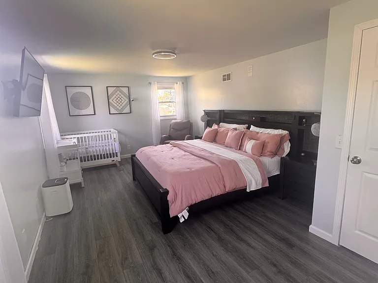 47 Virginia Manor Rd — Photo 3