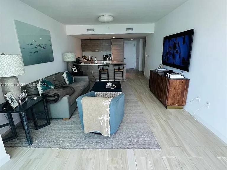45 SW 9th St #1103 — Photo 5