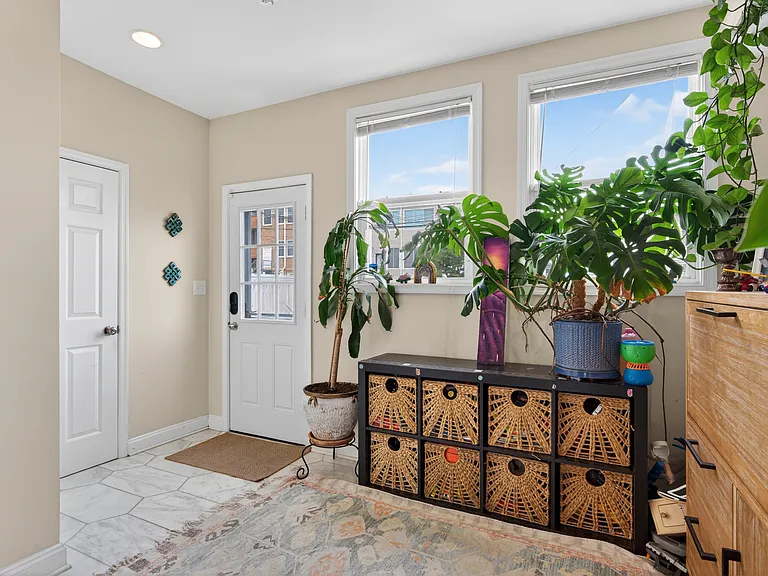 316 Todd Pl NE — Photo 12
