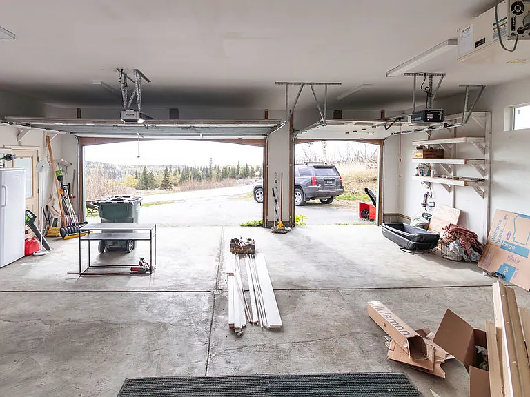 13431 Canyon Rd — Photo 36