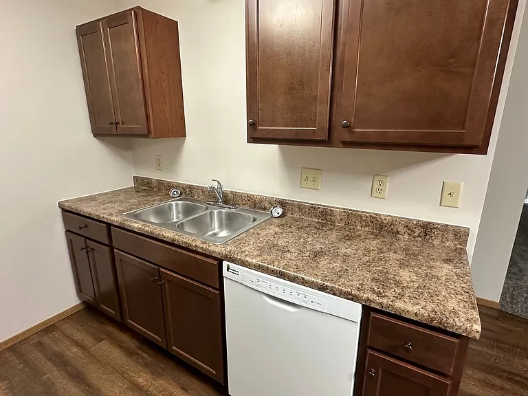 Chaplewood Apartments — Photo 17