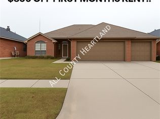 2728 SE 93rd St, Moore, OK 73160
